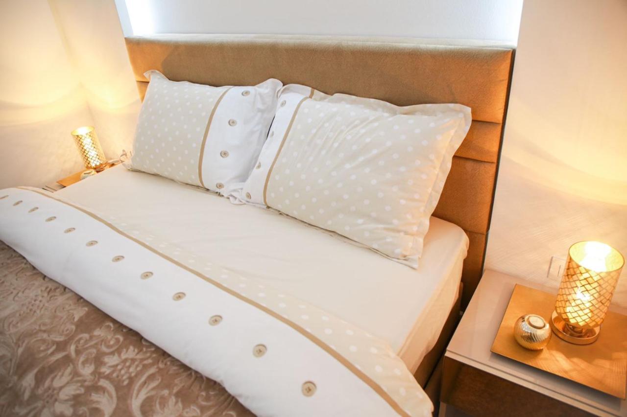 Lux As Apartment