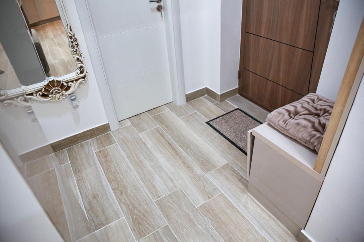 Lux As Apartment